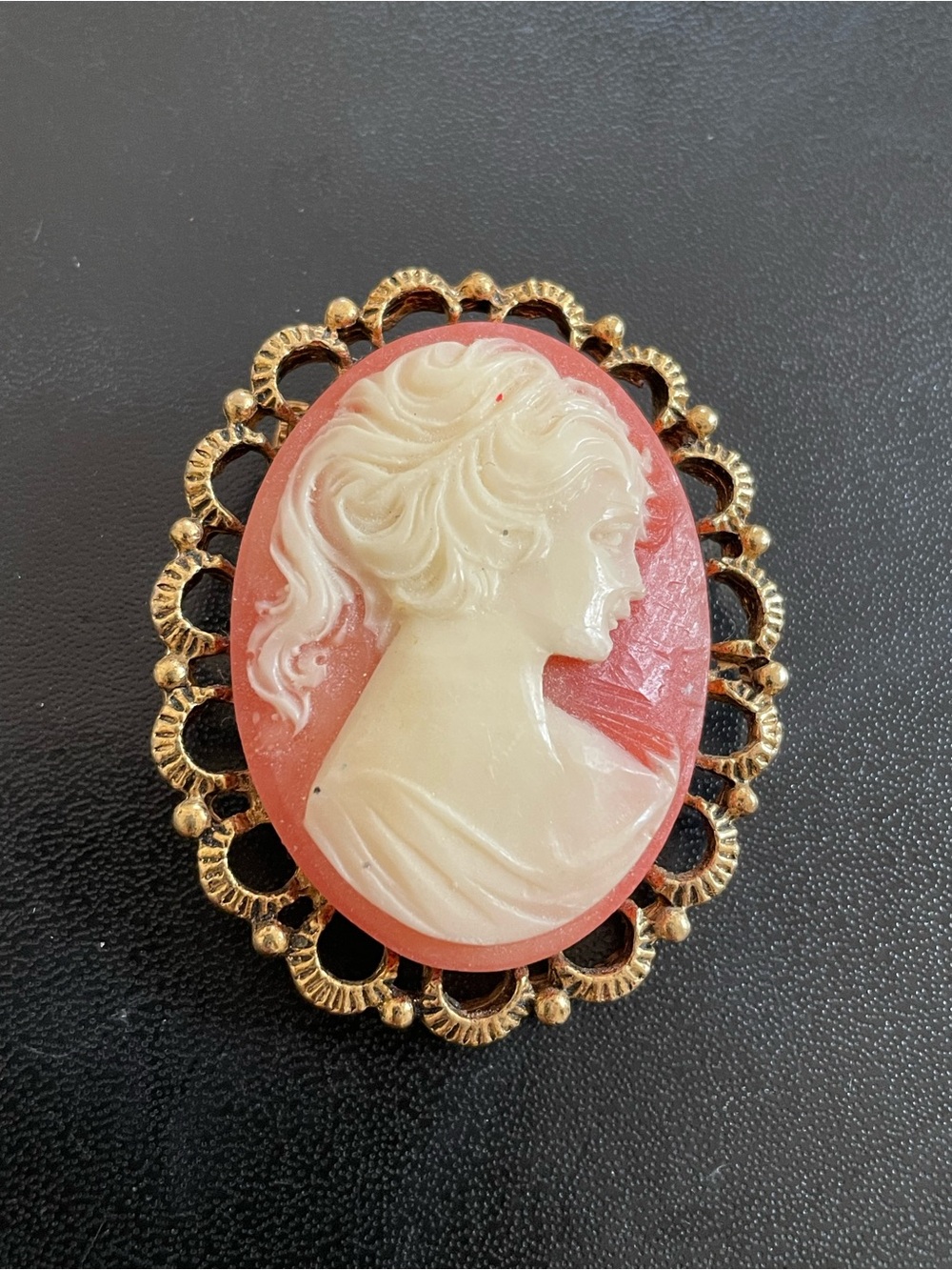 Cameo Brooch Pin Vintage Beautiful gift idea!